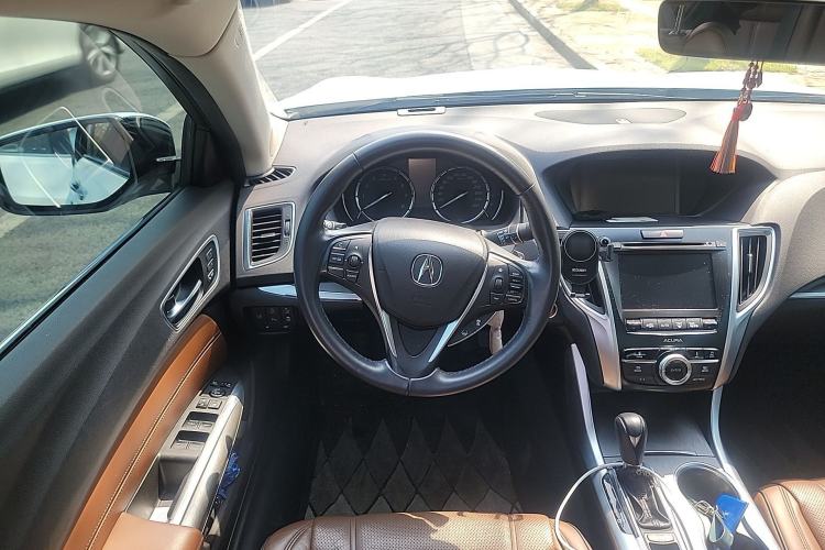 Used Acura TLX-L 2018 2.4L Deluxe Edition Steering Wheel