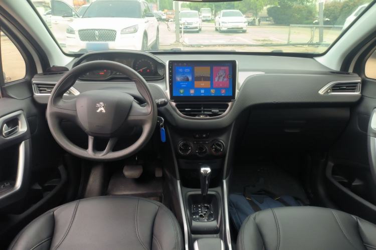 Used Peugeot 2008 2014 1.6L Automatic Trend Edition Center Console