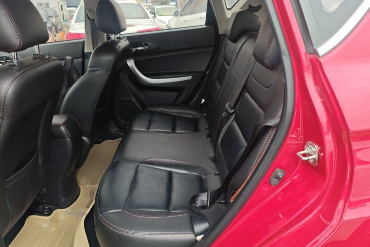 Used CHANGAN CS35 2016 1.6L Automatic Luxury Model China V Standard