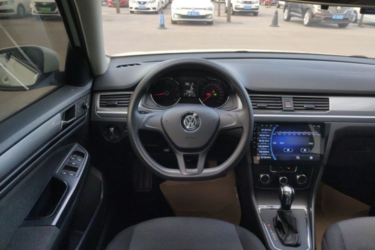 Used Volkswagen Bora 2016 1.6L Automatic Fashion Model