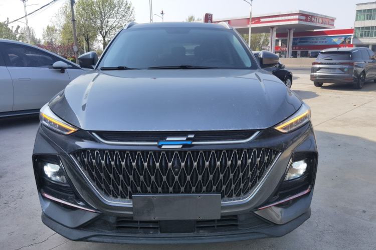 Used CHANGAN OSHAN X7 PLUS 2022 1.5T Blue Whale Edition Automatic ZhiZun Model Front