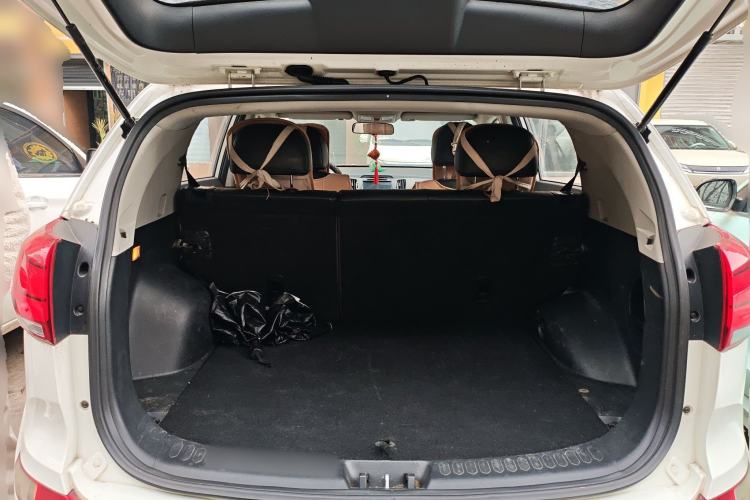 Used Kia Sportage R 2015 2.0L Manual Two-Wheel Drive GLS Trim
