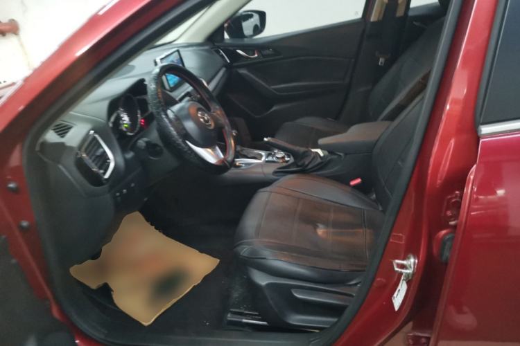 Used Mazda Mazda 3 Axela 2016 Sedan 1.5L Automatic Comfort Model
