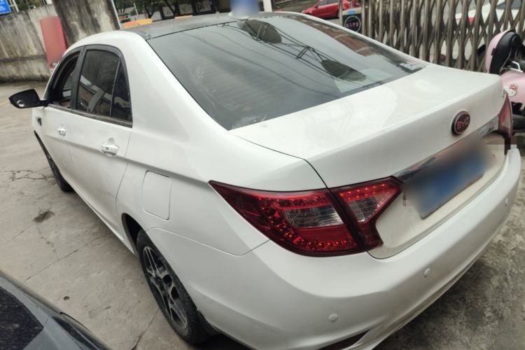 Used BYD G5 2014 1.5TID Automatic Flagship Model