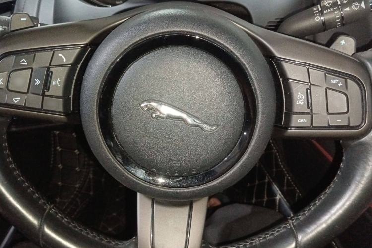 Used Jaguar F-TYPE 2016 3.0 SC Hardtop Version
