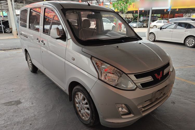 Used Wuling Rongguang V 2019 1.5L Standard Version China VI LAR Front Right 45 Deg