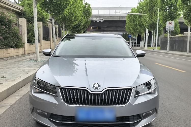Used Skoda Superb 2018 TSI330 DSG Comfort Edition China VI Standard Exterior 4