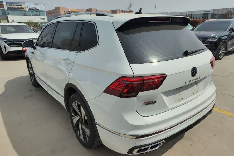 Used Volkswagen Tiguan L 2023 Facelifted 380TSI Automatic All-Wheel Drive R-Line Plus Version 7-Seater Rear Left 45 Deg