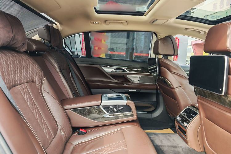 Used BMW 7 Series 2016 730Li Luxury Model