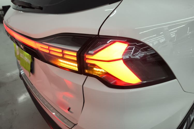 Used Geely Auto Haoyue L 2023 2.0T DCT Luxury Version Right Rear Taillight