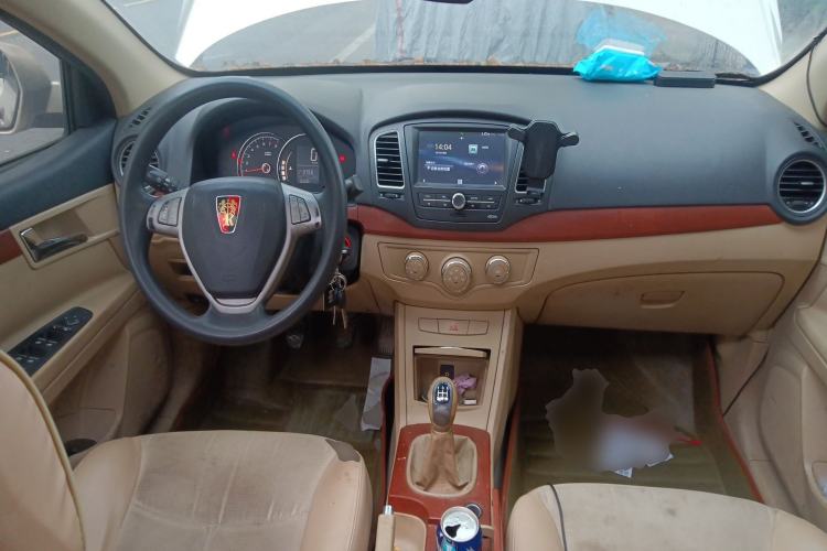 Used Roewe 350 2013 350C 1.5L Manual Swift Edition Center Console