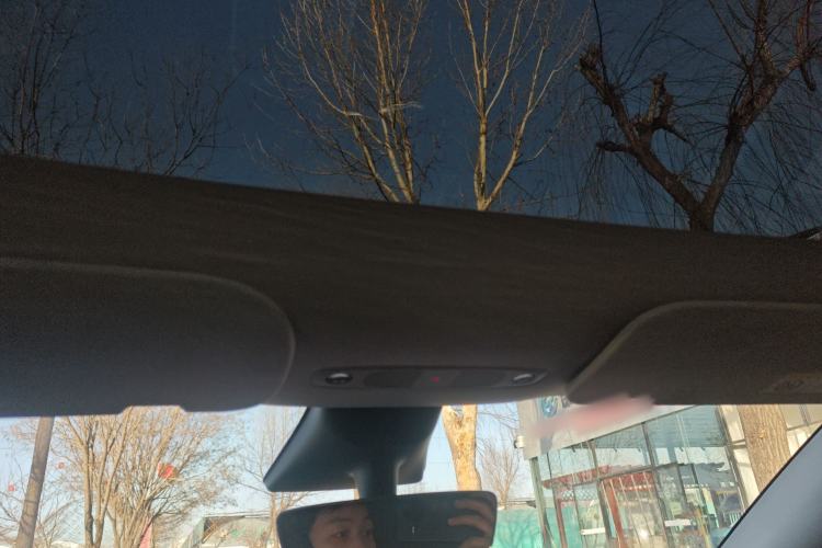 Used Tesla Model Y 2023 Rear-Wheel-Drive Version
