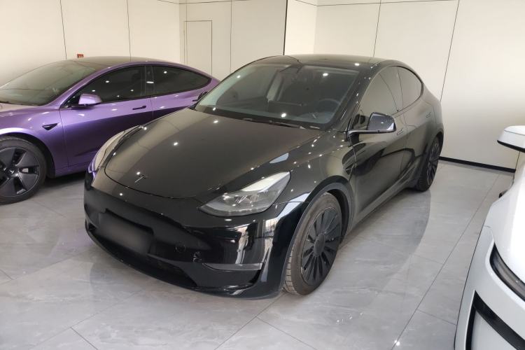 Used Tesla Model Y 2022 Long-Range All-Wheel-Drive Version