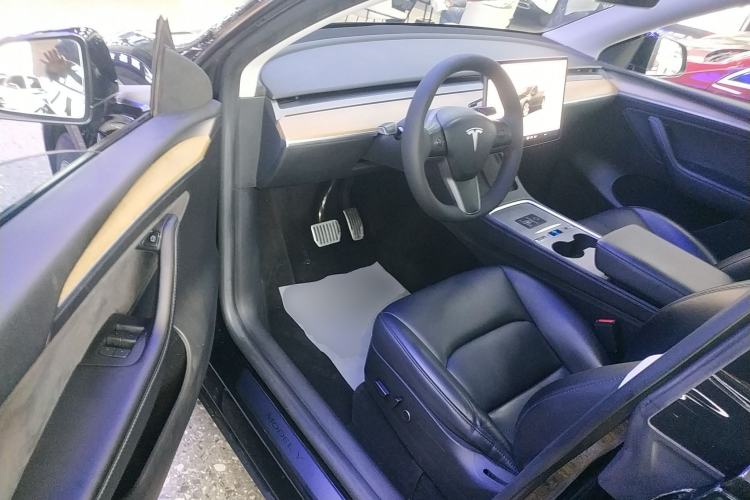 Used Tesla Model Y 2022 Revised Version Rear-Wheel Drive Driver Seat