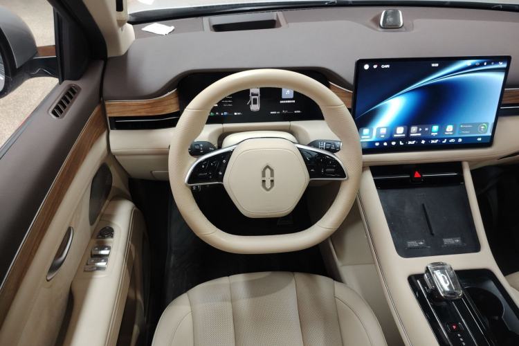 Used Hima AITO M7 2024 1.5T Rear-Drive Plus Version 6 Seats
