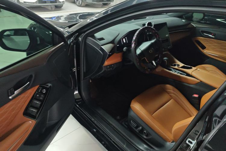 Used Toyota Avalon 2024 Dual-Motor 2.0L Luxury Edition Driver Seat