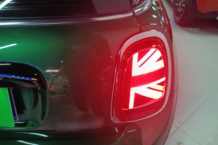 Used MINI 2021 1.5T COOPER Classic Edition Exterior 2