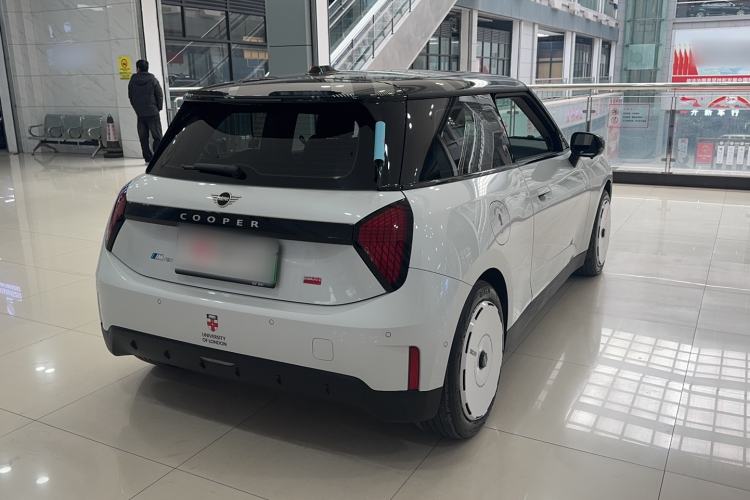 Used MINI Electric MINI COOPER 2025 Model Facelift 466km COOPER E Classic Style
