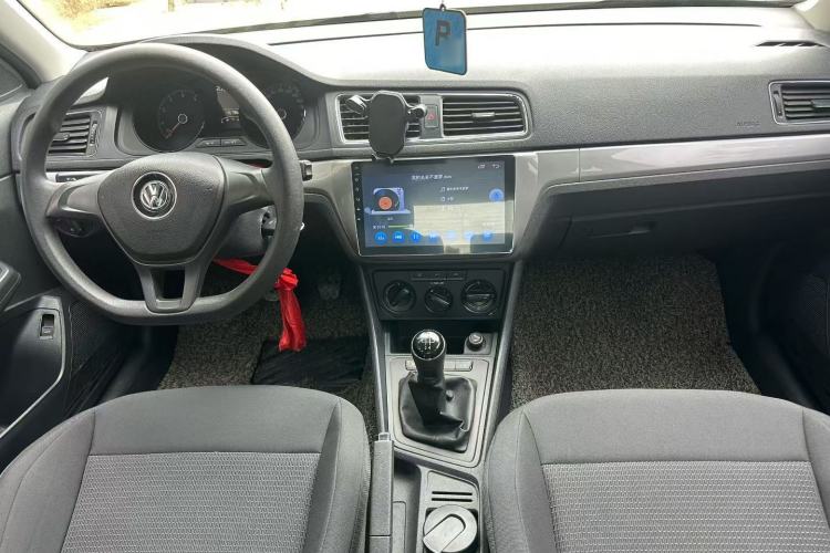 Used Volkswagen Lavida 2015 1.6L Manual Fashion Edition
