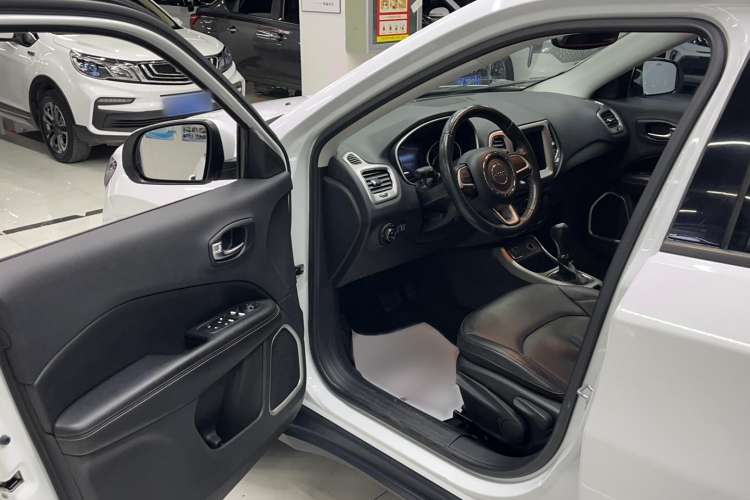 Used Jeep Compass 2017 200T Automatic Family Edition