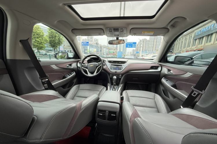 Used Chevrolet Malibu 2018 530T Automatic Luxury Edition Interior 9