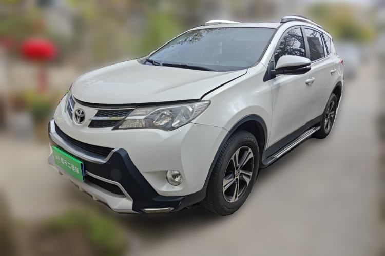 Used Toyota RAV4 2015 2.0L CVT Two-Wheel Drive Fashion Edition