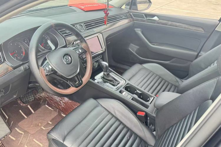 Used Volkswagen Magotan 2019 330TSI DSG Luxury Version China VI Standard
