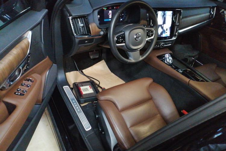 Used Volvo S90 2024 B5 Zhiyuan Luxury Edition
