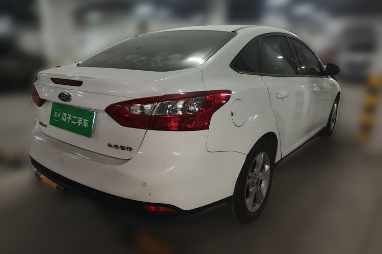 Used Ford Focus 2012 Sedan 1.6L Automatic Fashion Edition