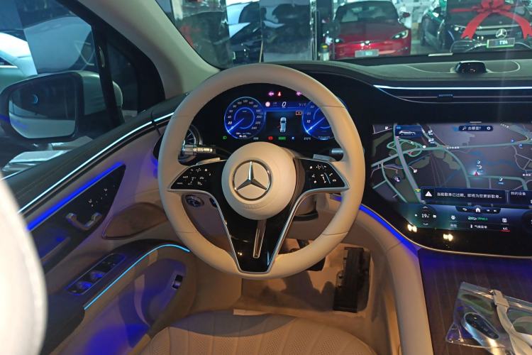 Used Mercedes-Benz EQS SUV 2023 450 4MATIC Pioneer Edition Steering Wheel