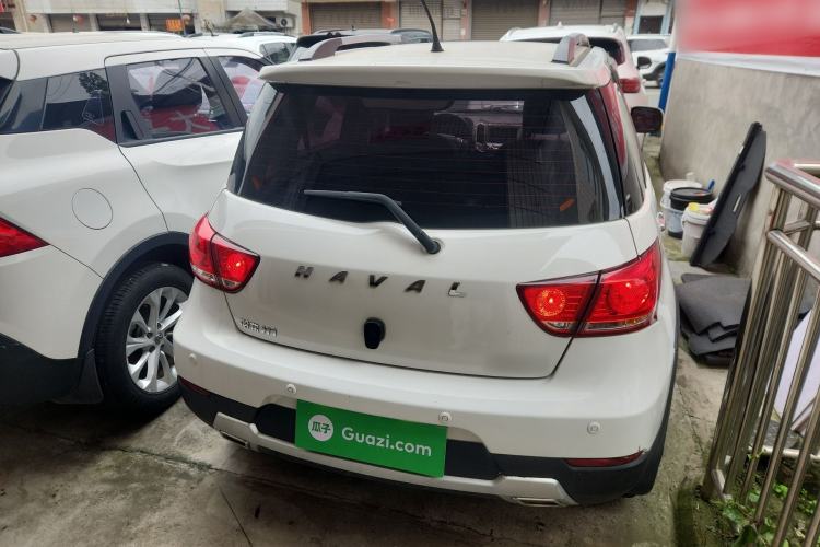 Used Haval H1 2017 Red-Label 1.5L AMT Luxury Model
