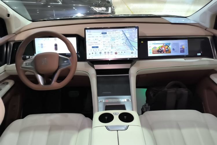 Used BYD Xia 2025 DM-i 1.5T 180km Excellence Model
