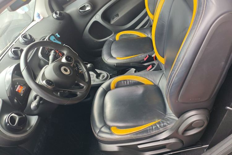 Used smart fortwo 2015 1.0L 52 kW Hardtop Passion Edition
