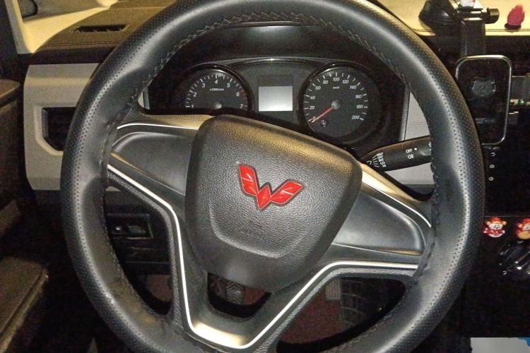 Used Wuling Zhengcheng 2021 1.5T Manual Comfort Version Steering Wheel