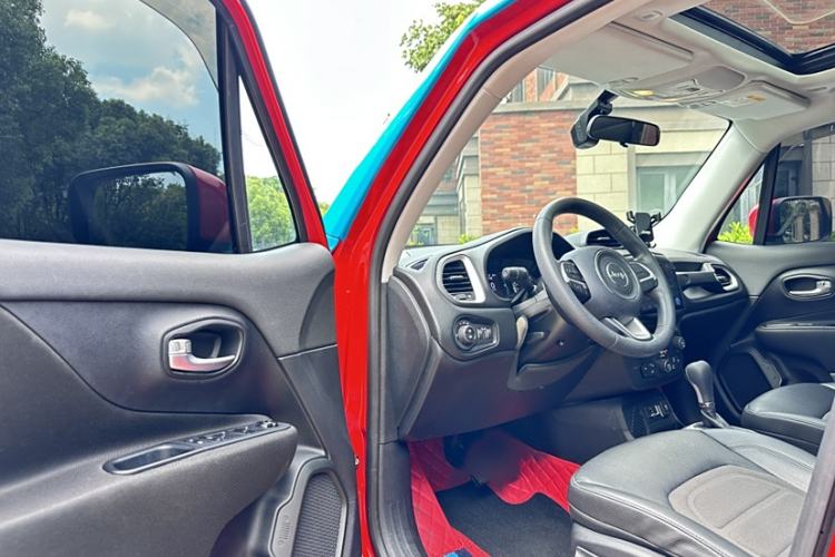 Used Jeep Renegade 2019 220T Automatic Leading Edition