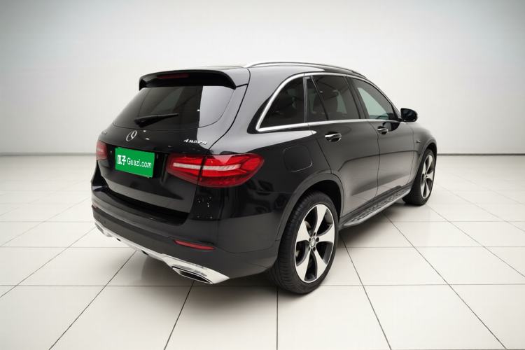 Used Mercedes-Benz GLC 2016 GLC 300 4MATIC Luxury Model Exterior 5