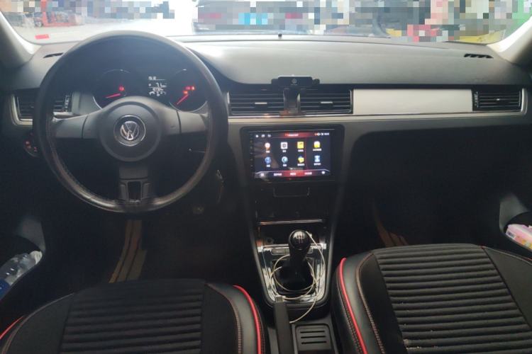 Used Volkswagen Bora 2013 1.6L Manual Fashion Edition
