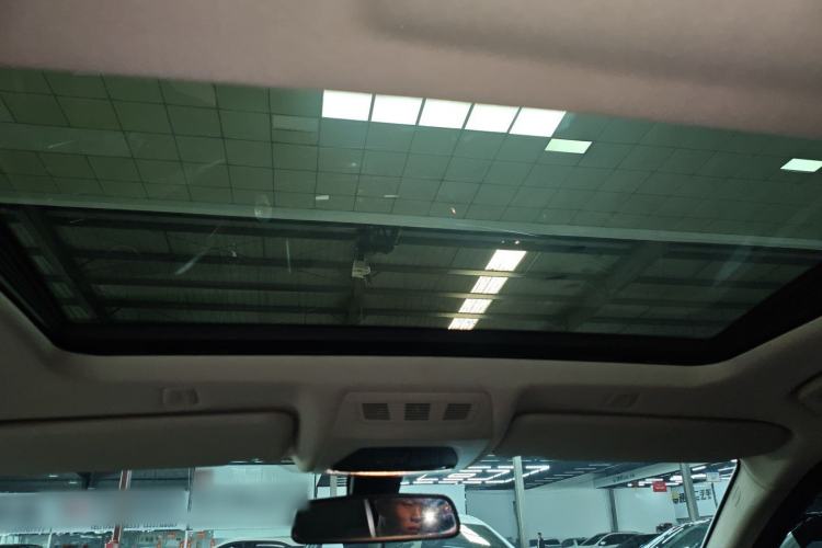 Used BMW 5 Series 2014 525Li Luxury Design Package
