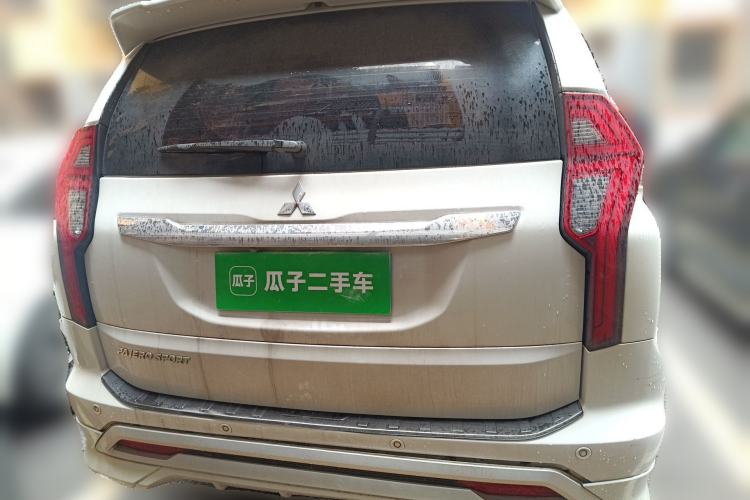 Used Mitsubishi Pajero Sport  Rear