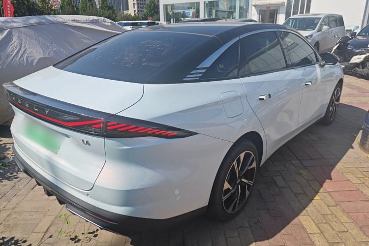 Used Geely Galaxy L6 2023 125km Starship