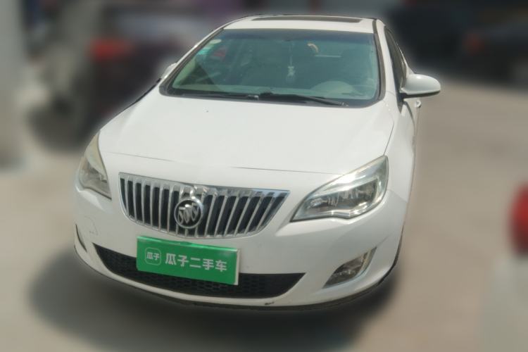 Used Buick GT 2012 XT 1.6L Automatic Comfort Edition Front Right 45 Deg