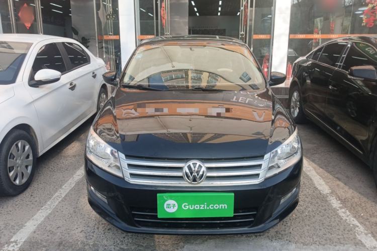 Used Volkswagen Santana 2015 1.6L Manual Comfort Edition Front