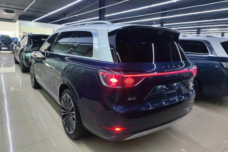 Used Hima AITO M9 2025 Extended-Range Ultra Version 52 kWh 5-Seater Edition Rear Left 45 Deg