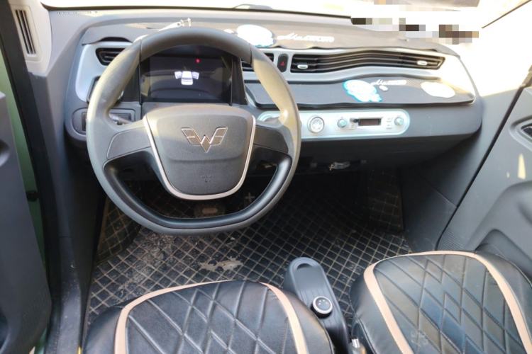 Used Wuling Hongguang MINIEV 2022 Macaron Premium Model – Lithium Iron Phosphate Center Console