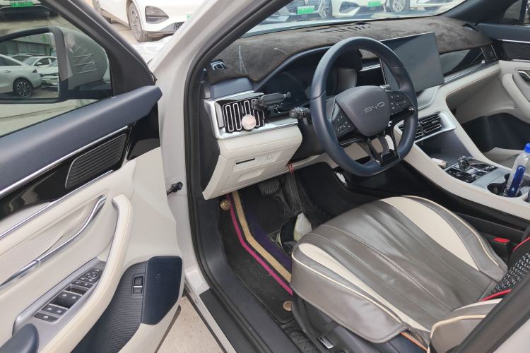 Used BYD Song PLUS New Energy 2024 Honor Edition EV 520km Premium Model
