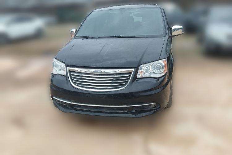 Used Chrysler Grand Voyager 2013 3.6L Luxury Edition Front