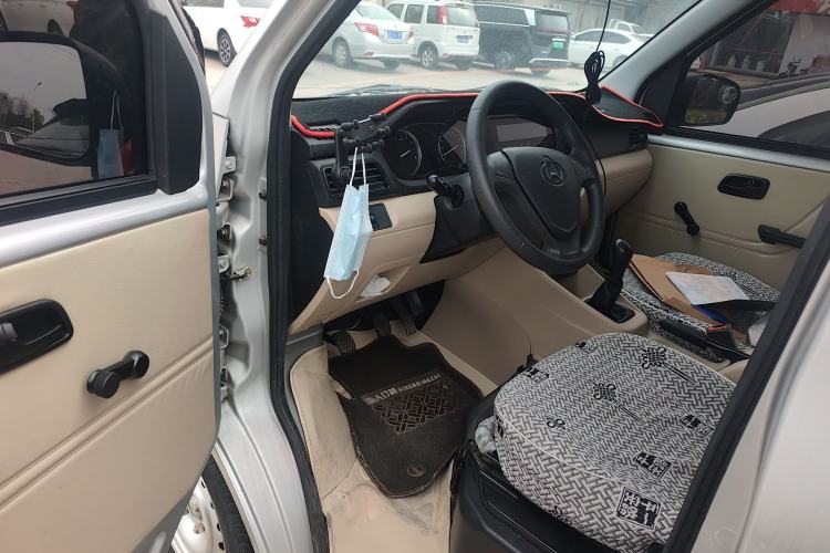 Used CHANGAN KUAYUE Xing V3 2023 1.5L Gasoline Standard Edition 2-Seat Van Driver Seat