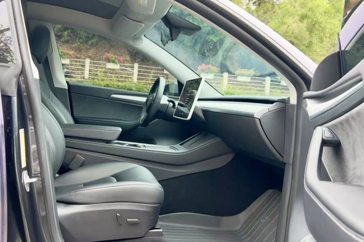 Used Tesla Model Y 2024 Rear-Wheel-Drive Version