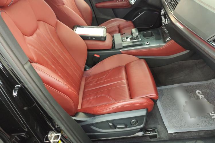 Used Audi Q5L 2022 40T Fashionable and Dynamic Model
