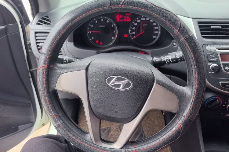 Used Hyundai Verna Ray 2016 1.4L Automatic Leading-Edge GLX